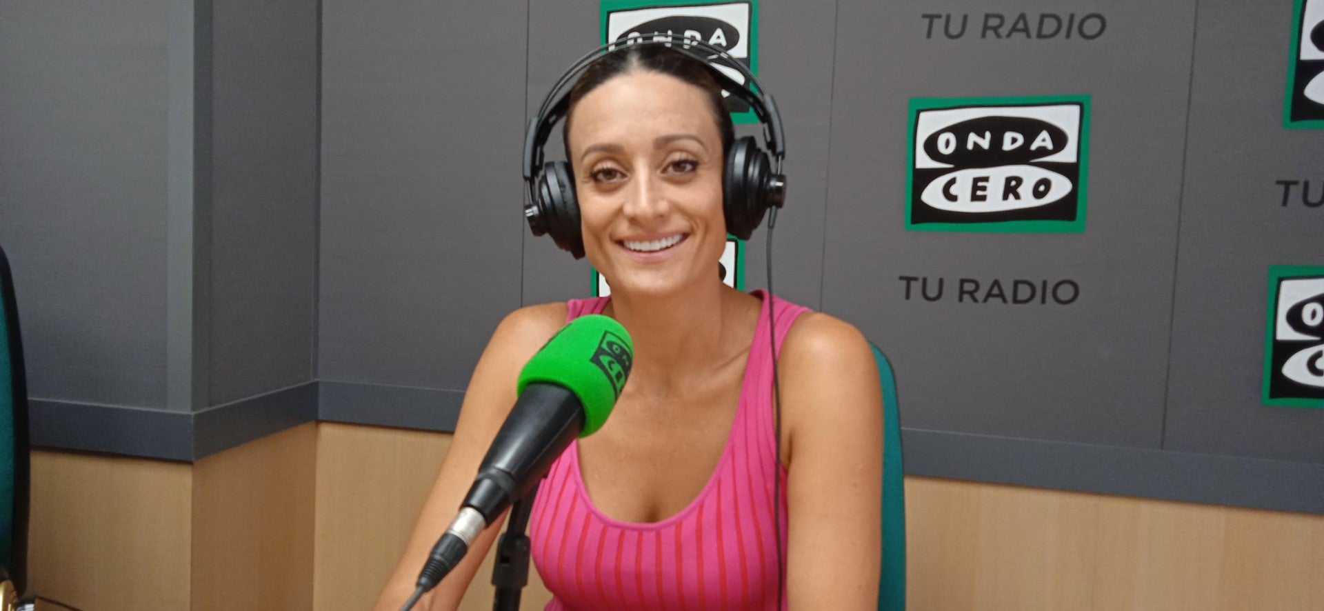 "Si nuestros hijos comen en el colegio y no pueden cepillarse los dientes, hay que reforzarlo tras el desayuno y la cena" "Si nuestros hijos comen en el colegio y no pueden cepillarse los dientes, hay que reforzarlo tras el desayuno y la cena"