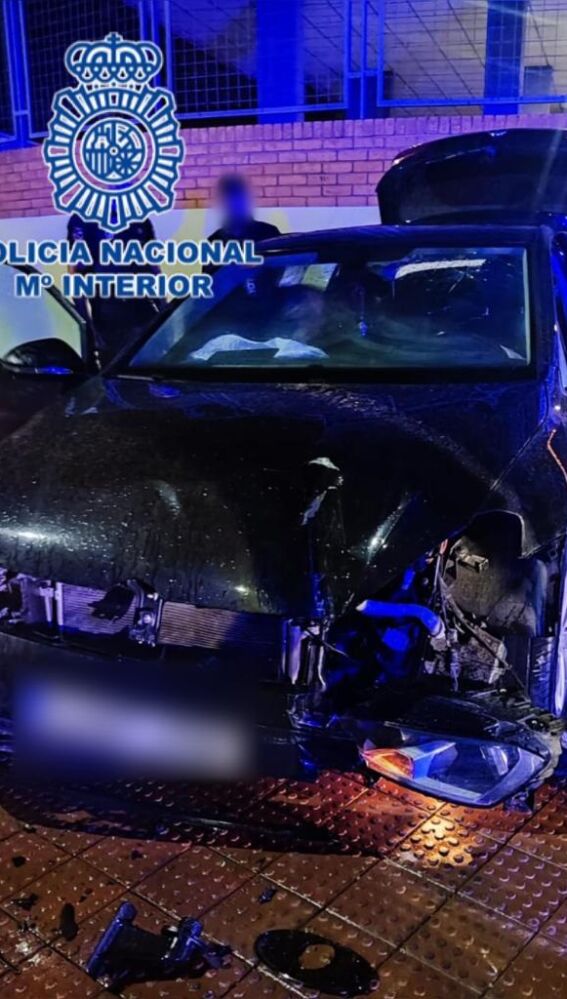 Así quedó el coche de los infractores 