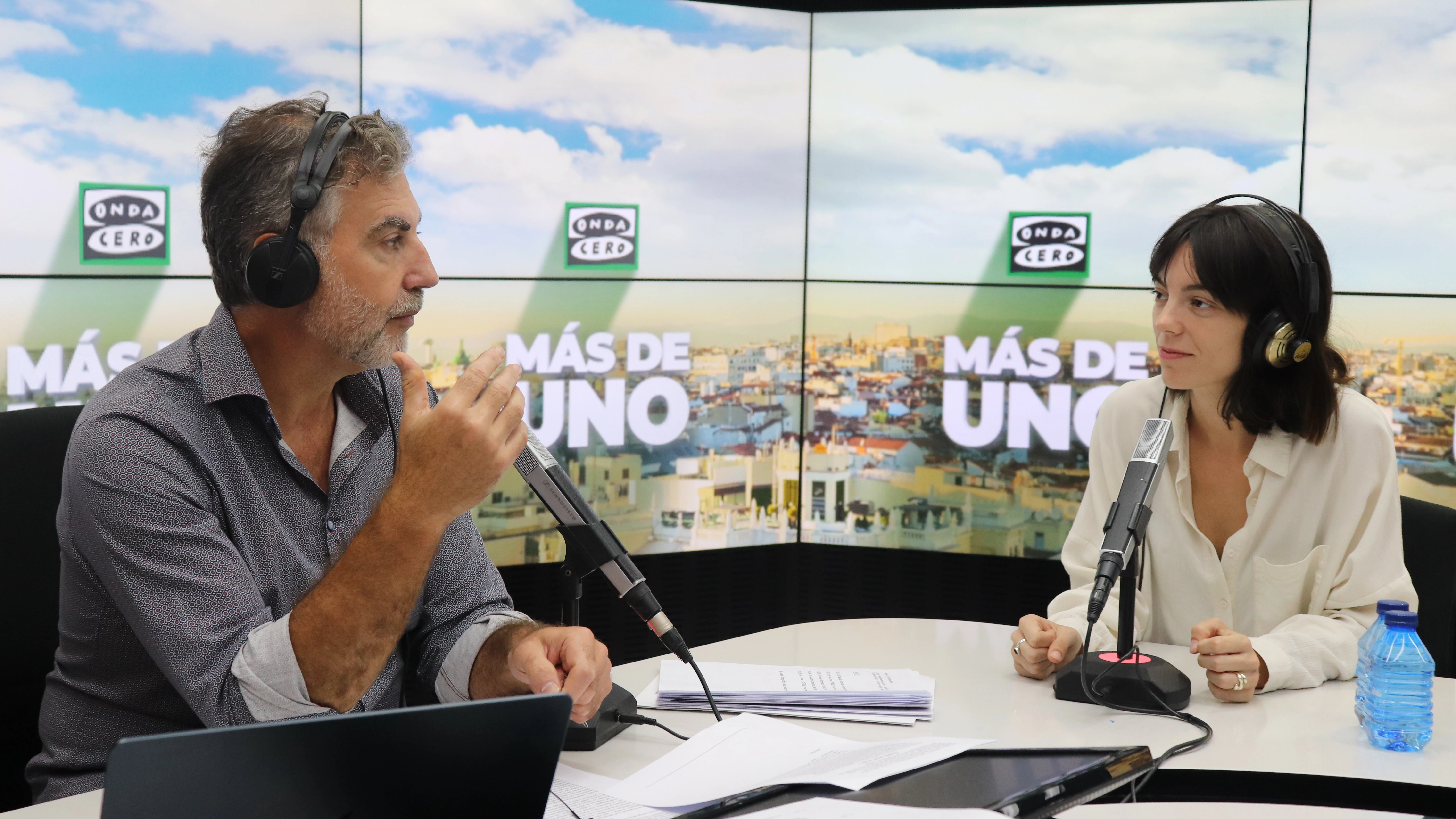 Carlos Alsina entrevista a la actriz Vicky Luengo