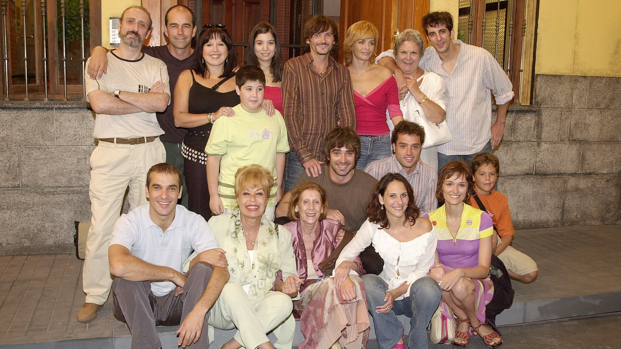 Se cumplen 20 años del estreno de 'Aquí no hay quien viva': una serie del montón bueno