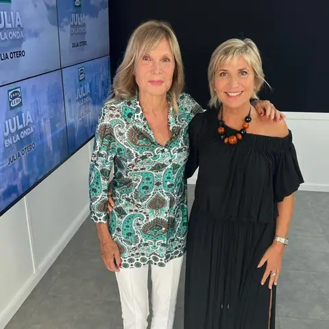 Pilar Eyre y Julia Otero, en Julia en la onda Pilar Eyre y Julia Otero, en Julia en la onda