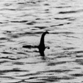 La icónica imagen falsa del monstruo del Lago Ness