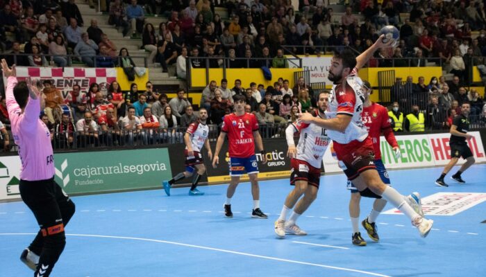 Nava y Segoviana buscan la primera victoria, fuera de casa, de la temporada con duelos en jornada dominical Nava y Segoviana buscan la primera victoria, fuera de casa, de la temporada con duelos en jornada dominical