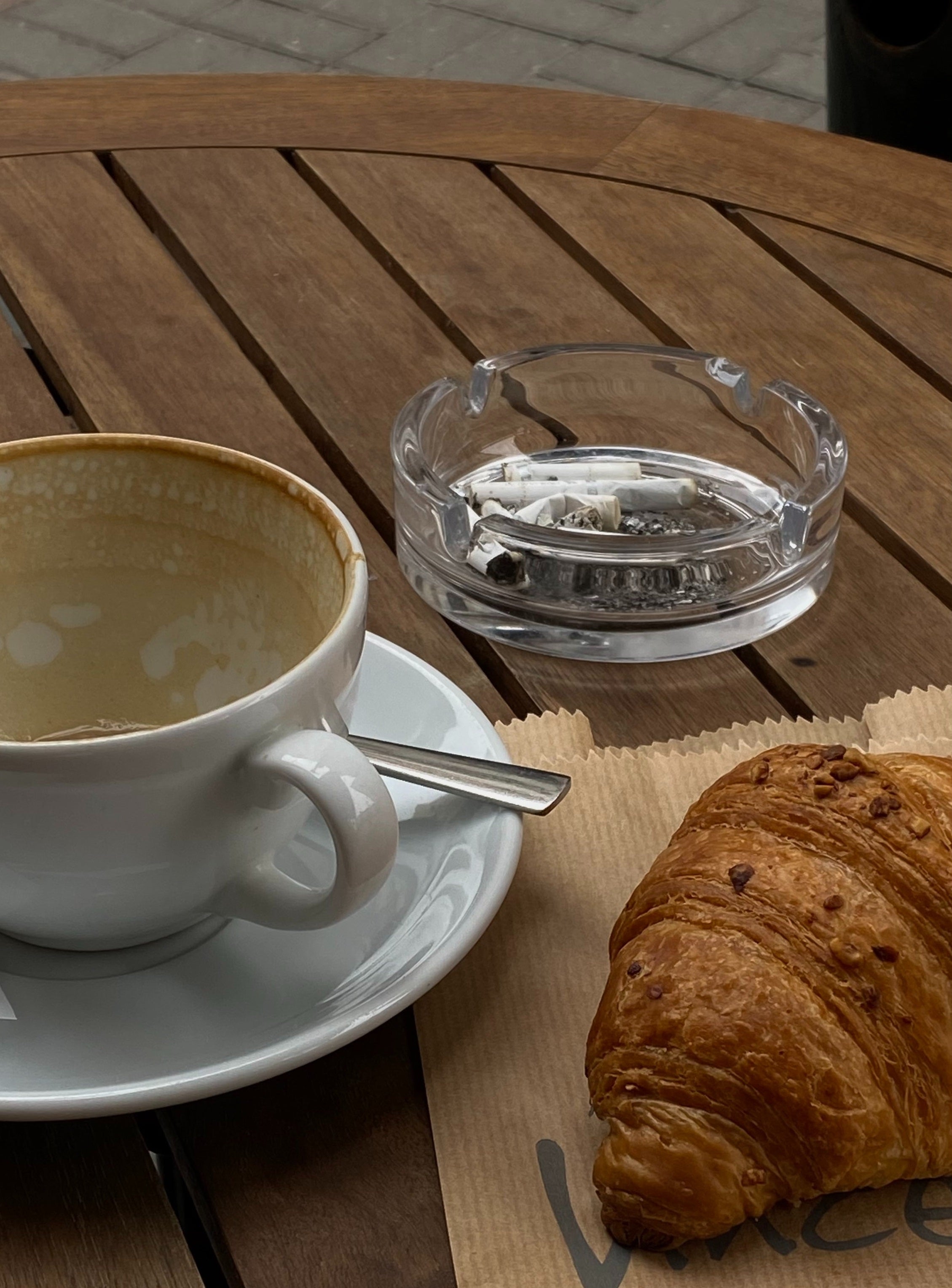 El Principado quiere un "proceso participativo" con los empresarios sobre la prohibición de fumar en terrazas El Principado quiere un "proceso participativo" con los empresarios sobre la prohibición de fumar en terrazas