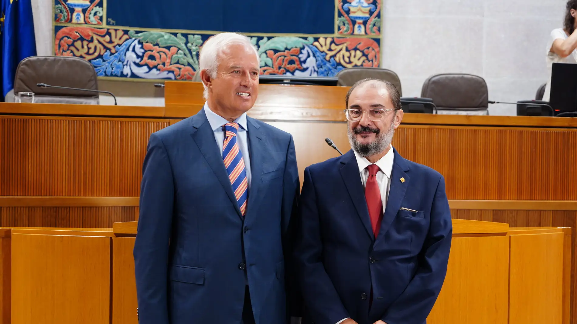 Eloy Suárez y Javier Lambán, tras ser designados senadores