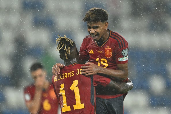 Lamine Yamal, debut i gol Lamine Yamal, debut i gol