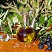 Los agricultores predicen el precio del aceite del aceite de oliva para 2024: "El nivel de oferta es determinante"