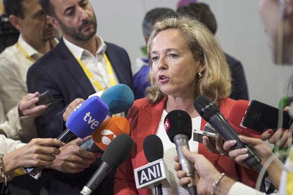 Calviño tranquiliza a los líderes del G20 y asegura que Sánchez volverá a ser presidente Calviño tranquiliza a los líderes del G20 y asegura que Sánchez volverá a ser presidente