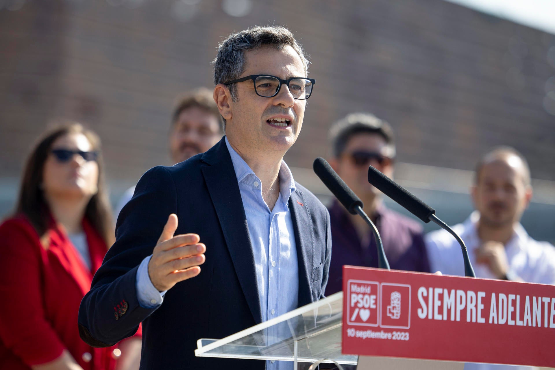 Bolaños insiste en que la investidura de Feijóo es una pérdida de tiempo: "No se la cree ni él" Bolaños insiste en que la investidura de Feijóo es una pérdida de tiempo: "No se la cree ni él"