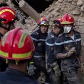 Rescatistas en el terremoto de Marruecos