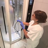 El hospital de Torrevieja incorpora una nueva plataforma automatizada de alta desinfección El hospital de Torrevieja incorpora una nueva plataforma automatizada de alta desinfección