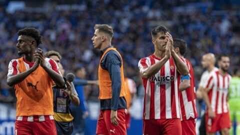 El Sporting saluda a su afici&oacute;n