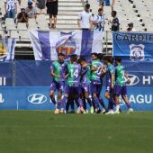 El Málaga celebra la victoria en Mallorca
