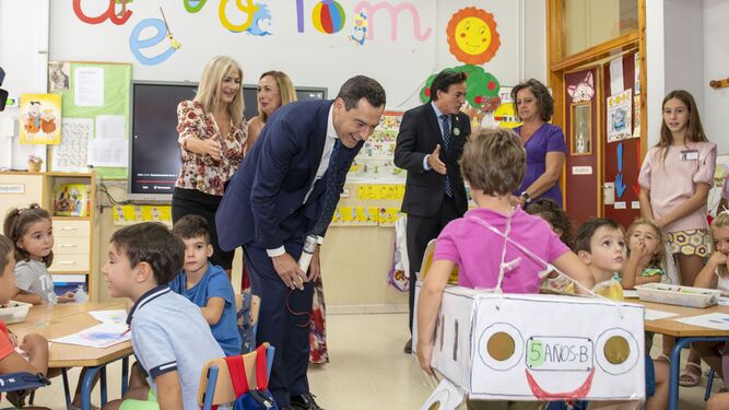 Arranca el curso 23-24 para más de 730.000 escolares y 107.000 profesores en Andalucía Arranca el curso 23-24 para más de 730.000 escolares y 107.000 profesores en Andalucía