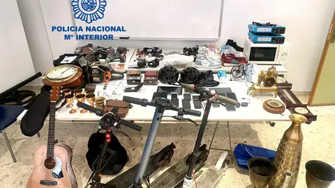 Detenidas 14 personas acusadas acusadas de 16 robos con fueza este verano en la zona de Alzira Detenidas 14 personas acusadas acusadas de 16 robos con fueza este verano en la zona de Alzira