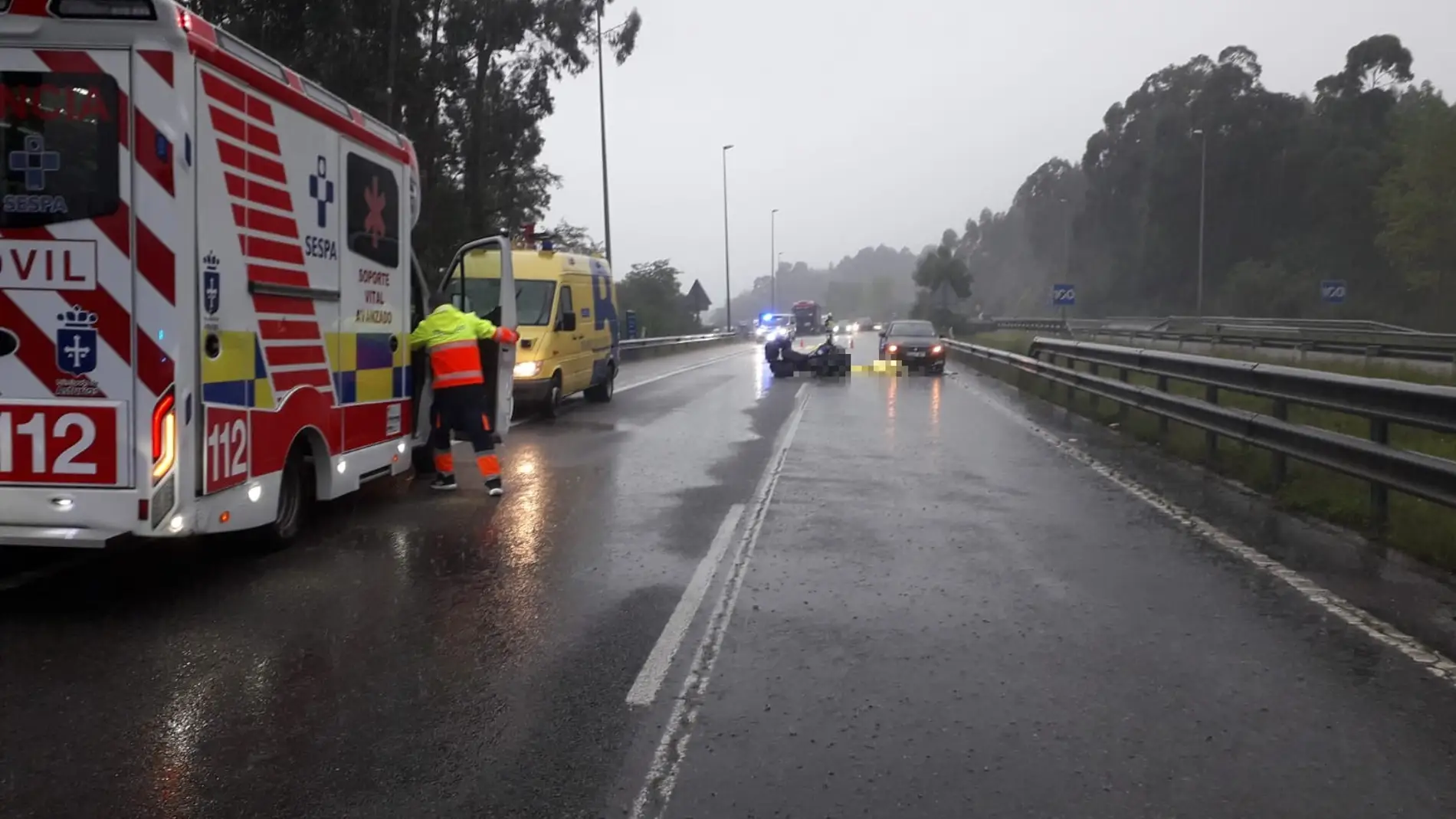 Fallecen dos motoristas ingleses en la A8 en Llanes