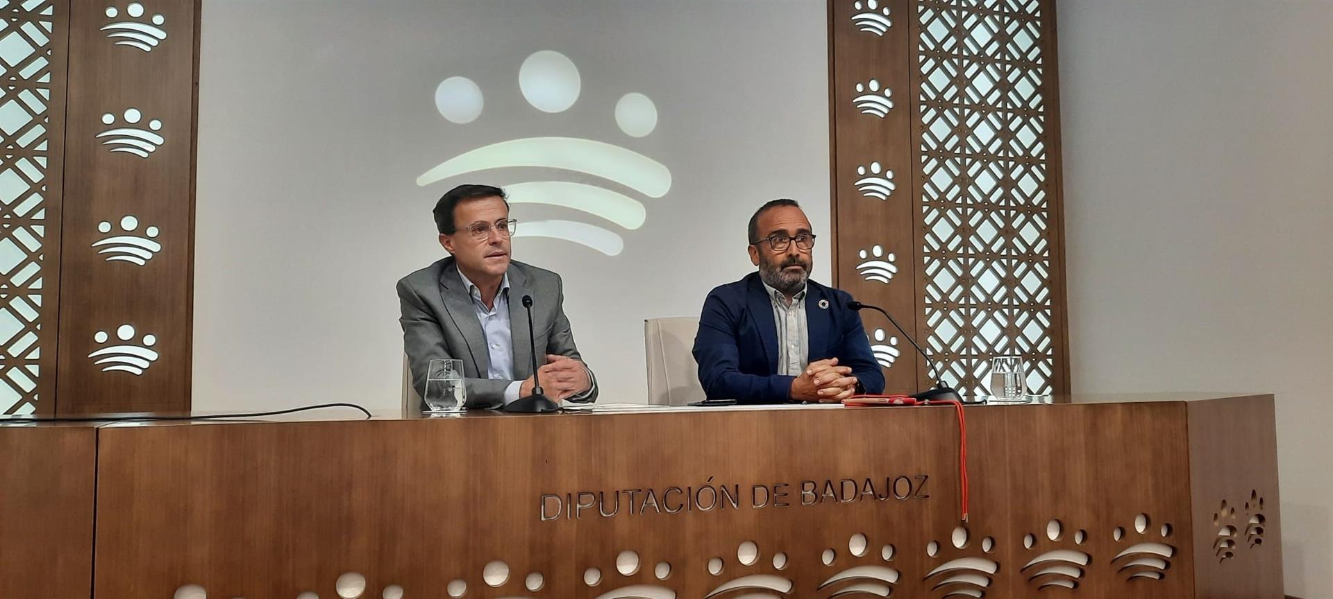 Las diputaciones provinciales piden a la Junta que "rectifique" sobre las obras en cuatro consultorios del ámbito rural Las diputaciones provinciales piden a la Junta que "rectifique" sobre las obras en cuatro consultorios del ámbito rural