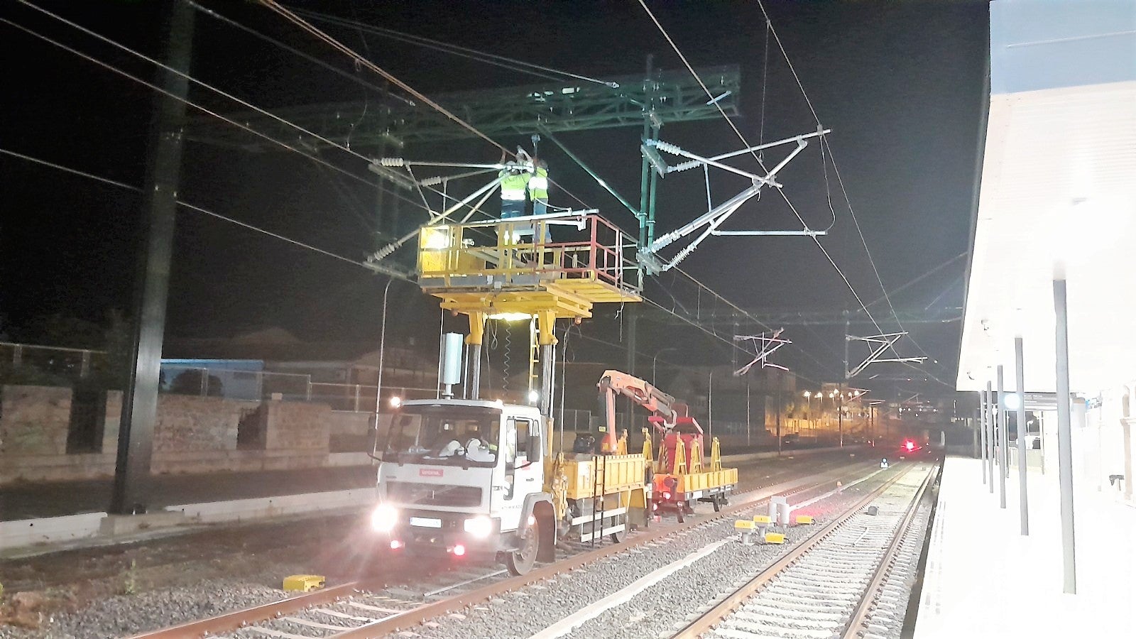 Adif AV abordará las últimas pruebas de la electrificación del tramo Plasencia-Cáceres el día 19 de septiembre Adif AV abordará las últimas pruebas de la electrificación del tramo Plasencia-Cáceres el día 19 de septiembre