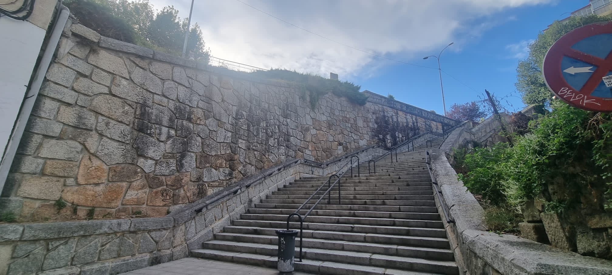 O Concello encargará o proxecto dun ascensor entre a Praza de San Cosme e a rúa Pena Trevinca O Concello encargará o proxecto dun ascensor entre a Praza de San Cosme e a rúa Pena Trevinca