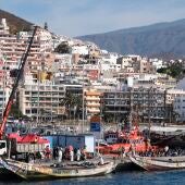 Cayucos trasladados hasta Los Cristianos, Tenerife 