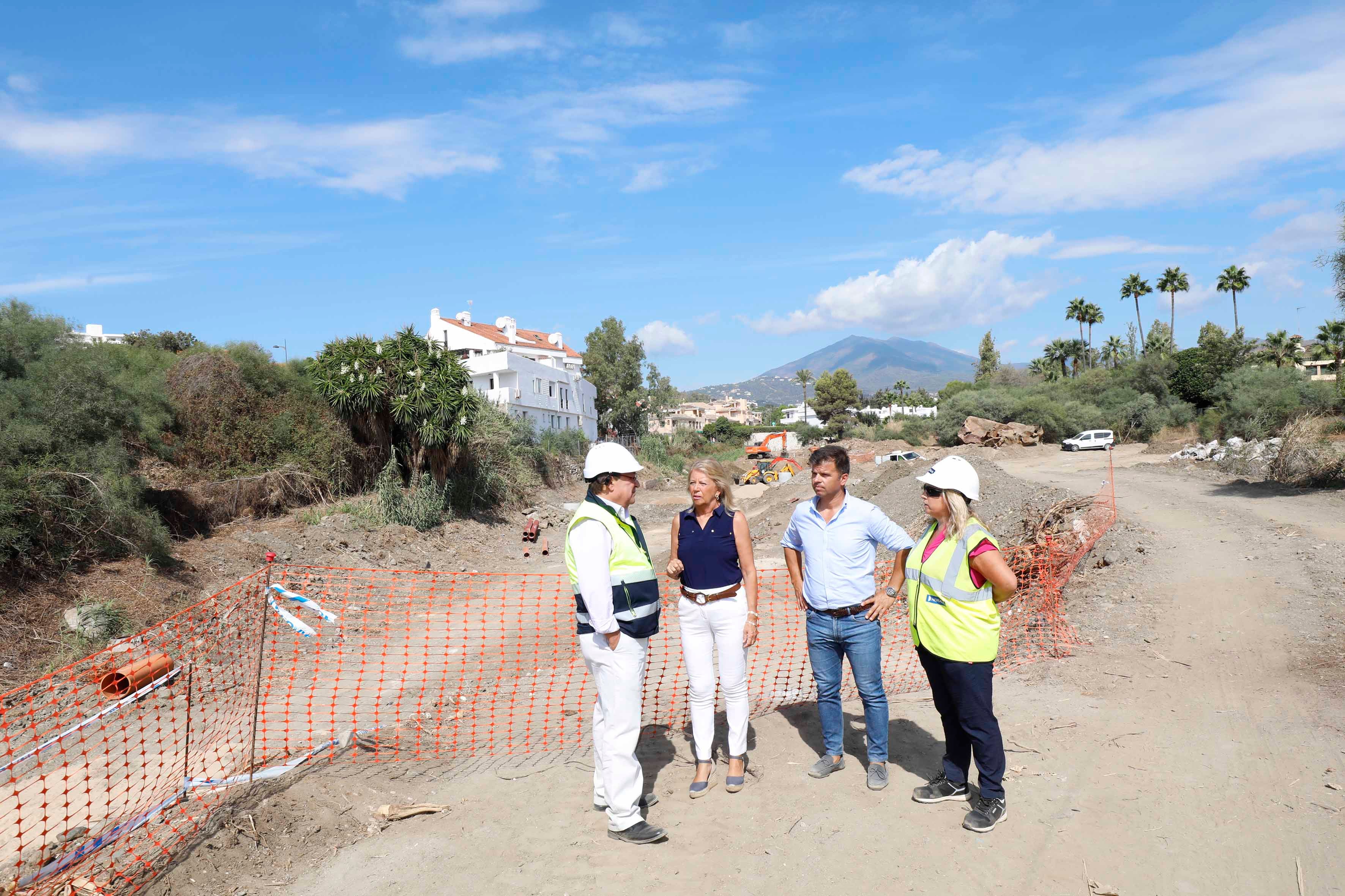 El Ayuntamiento de Marbella construye un paseo fluvial por Benabolá El Ayuntamiento de Marbella construye un paseo fluvial por Benabolá