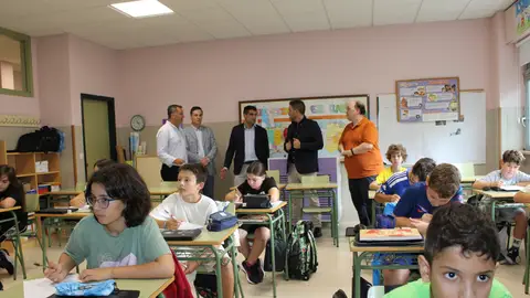 Gabriel Alén salienta a inversión da Xunta nas infraestructuras educativas Gabriel Alén salienta a inversión da Xunta nas infraestructuras educativas