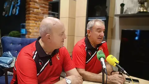 Presentación de José Luis Korta con La Castreña Presentación de José Luis Korta con La Castreña