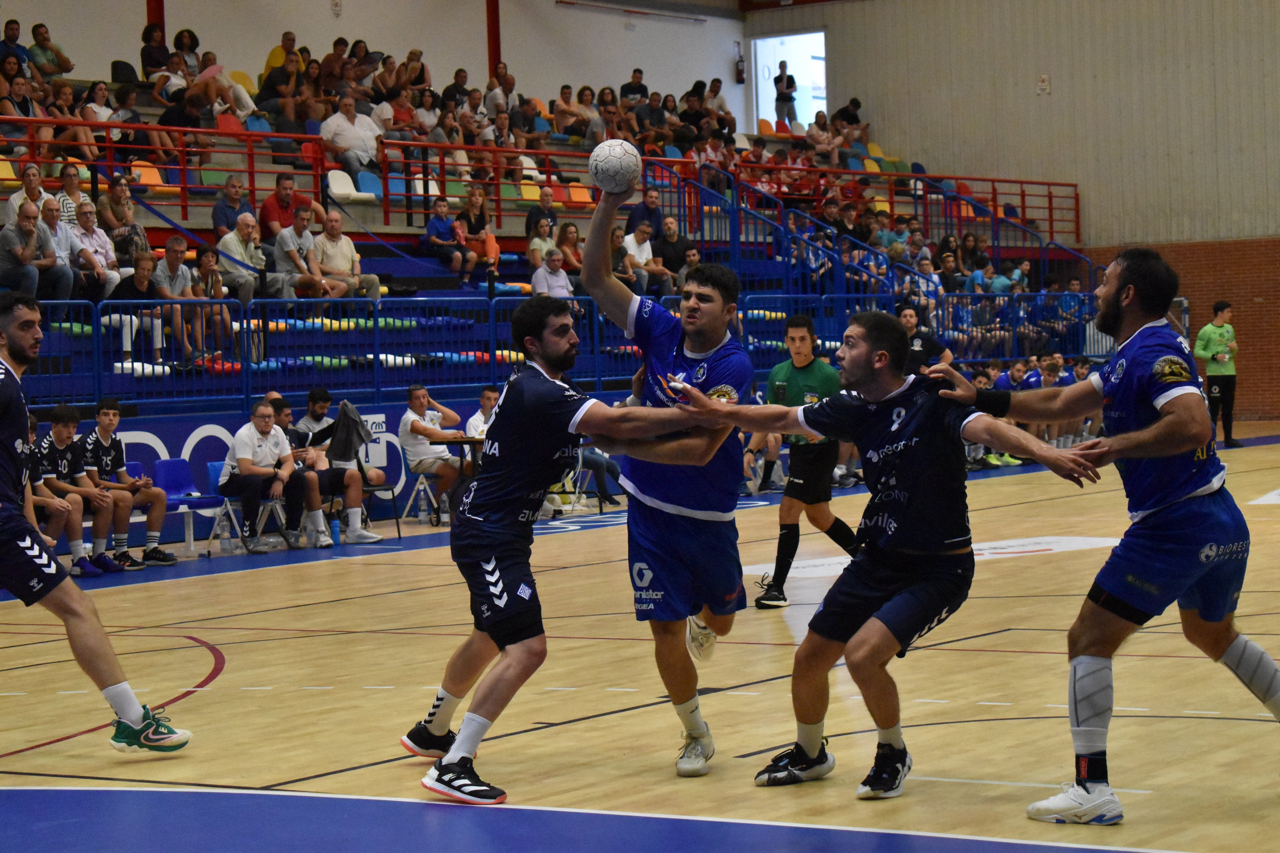 Unión Financiera levanta la Copa Unión Financiera levanta la Copa