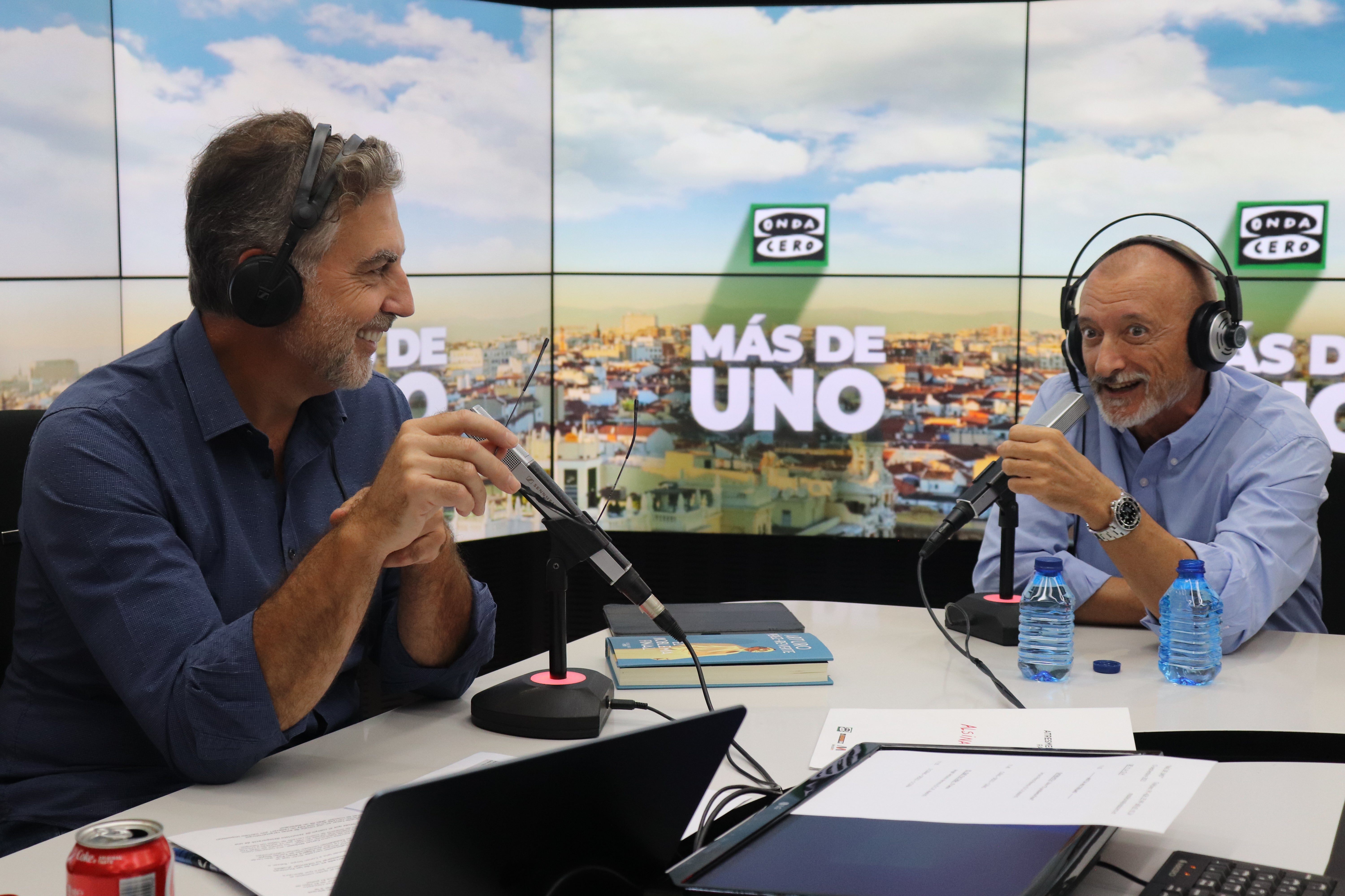 VÍDEO completo de la entrevista con Arturo Pérez-Reverte VÍDEO completo de la entrevista con Arturo Pérez-Reverte