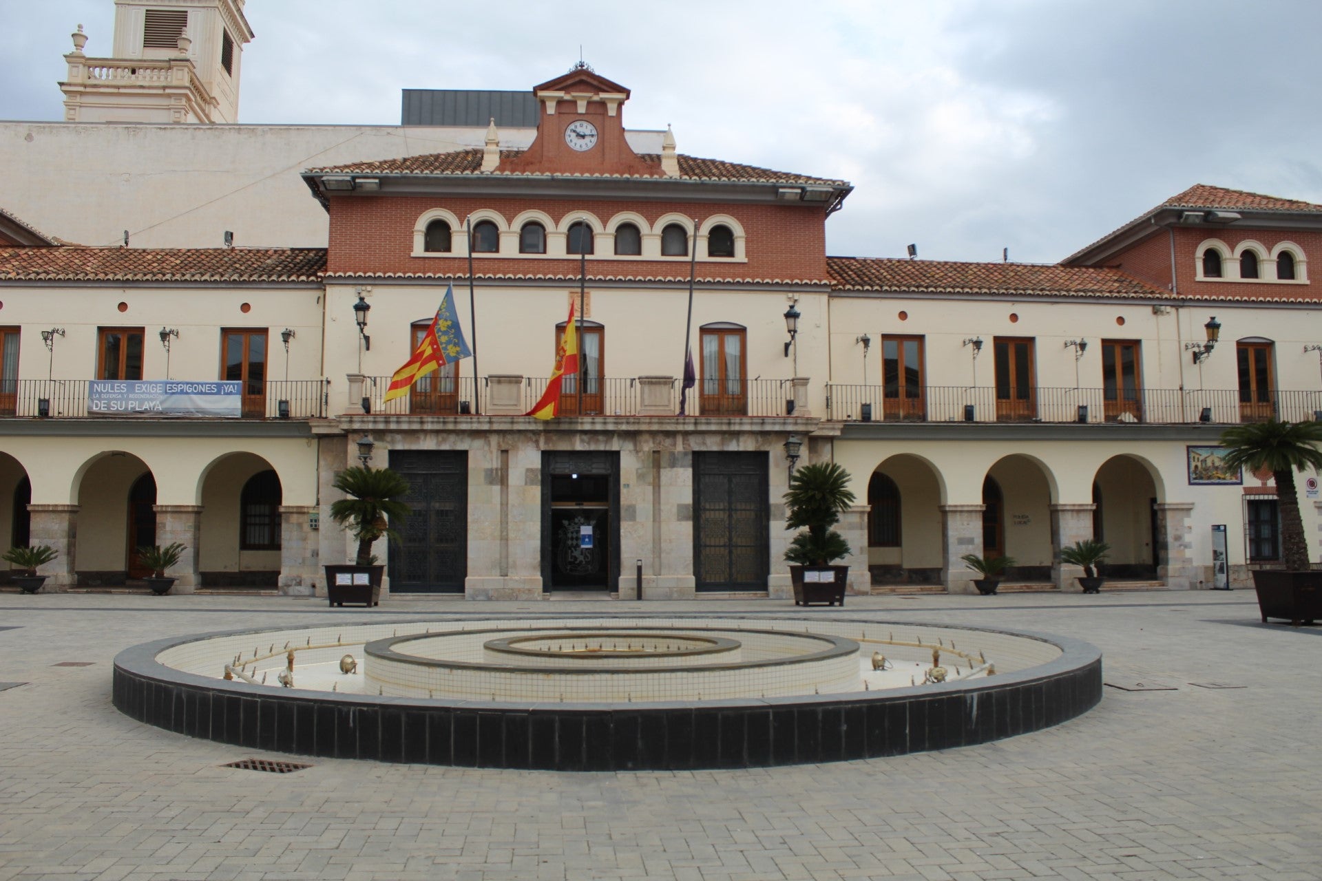 El Ayuntamiento de Nules pide a sus vecinos colaboración para los afectados por el terremoto El Ayuntamiento de Nules pide a sus vecinos colaboración para los afectados por el terremoto