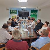 Reunión de los responsables de Asaja Alicante y el conseller de Agricultura 