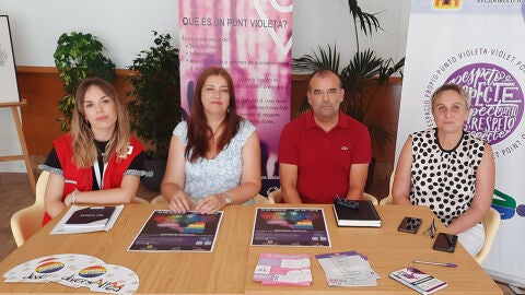 Altea presenta sus puntos violeta y Arco Iris para las fiestas patronales