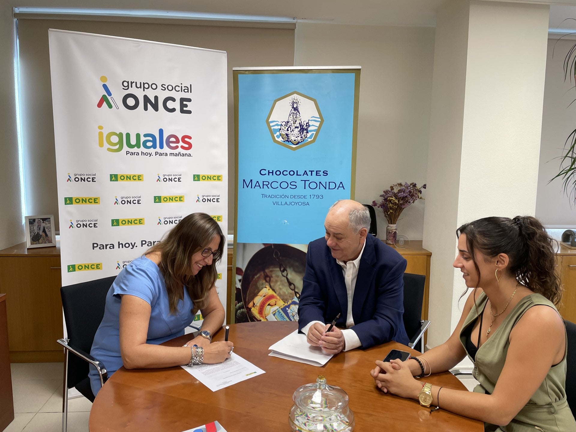 Chocolates de Marcos Tonda cambia su etiquetado para dar más accesibilidad a los invidentes Chocolates de Marcos Tonda cambia su etiquetado para dar más accesibilidad a los invidentes