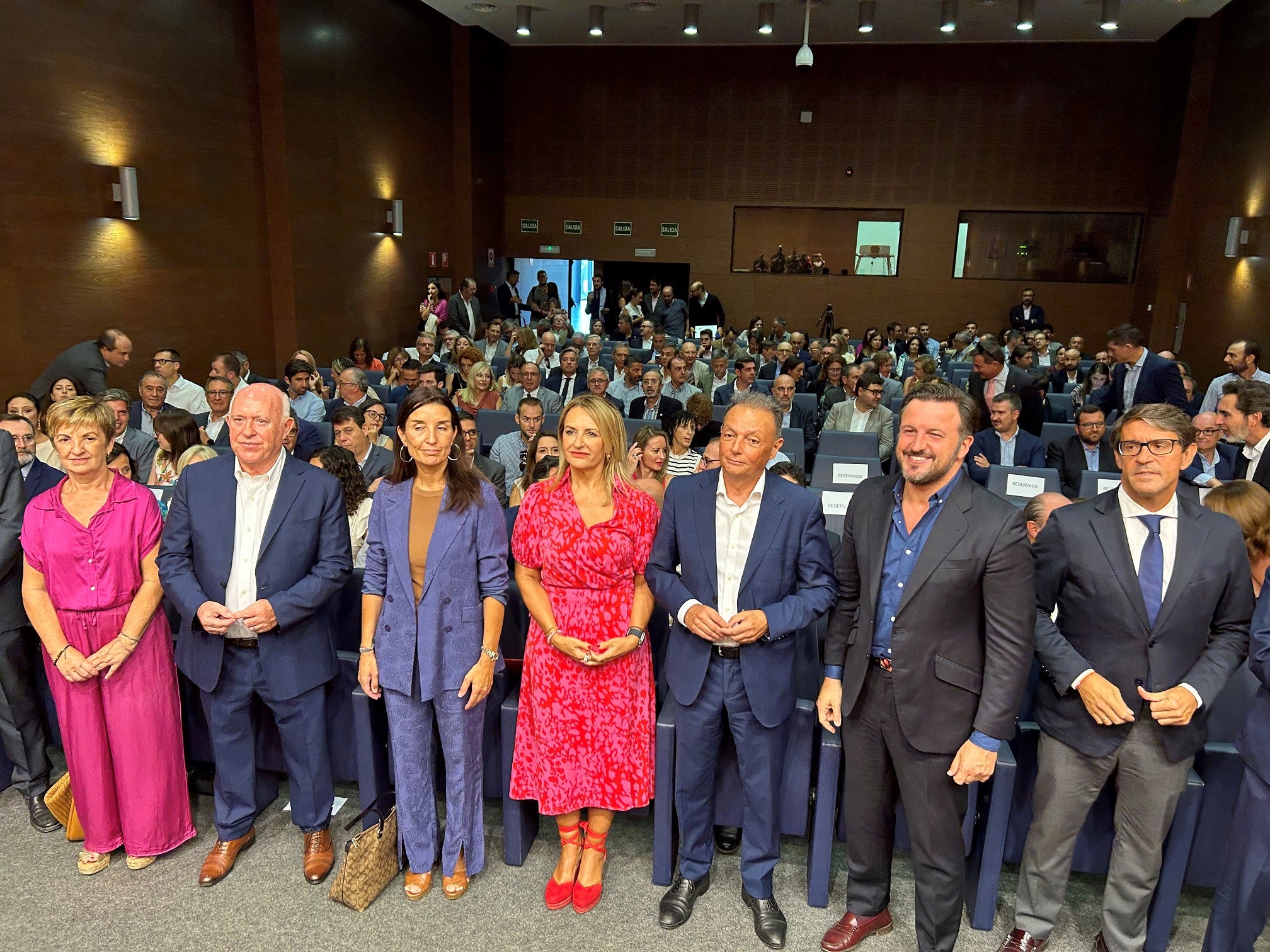 Salvador Navarro, presidente de la CEV, considera necesario que el sector público y el privado remen en la misma dirección Salvador Navarro, presidente de la CEV, considera necesario que el sector público y el privado remen en la misma dirección