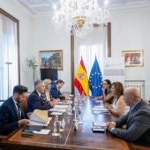 Nieves Lady Barreto (Gobierno de Canarias) y Fernando Grande Marlaska (Ministro del Interior)