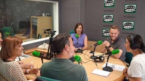 Jos&eacute; Ru&iacute;z, Aurora Rodil, Jose Navarro, Esther D&iacute;ez y Mariano Valera con Mayte Vilaseca