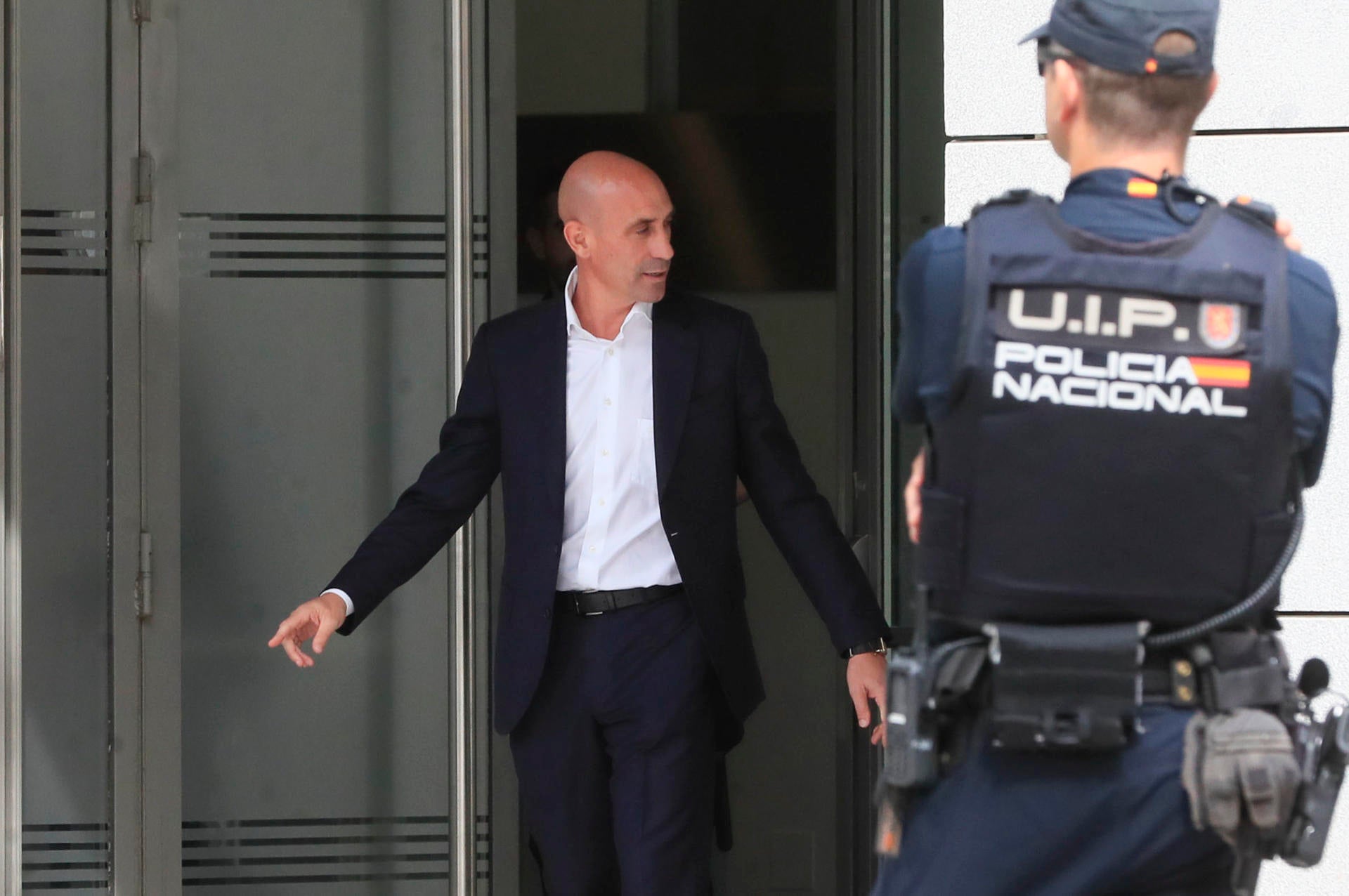 Rubiales se declara inocente y alega que el beso a Jenni Hermoso fue paternal sin componente sexual Rubiales se declara inocente y alega que el beso a Jenni Hermoso fue paternal sin componente sexual