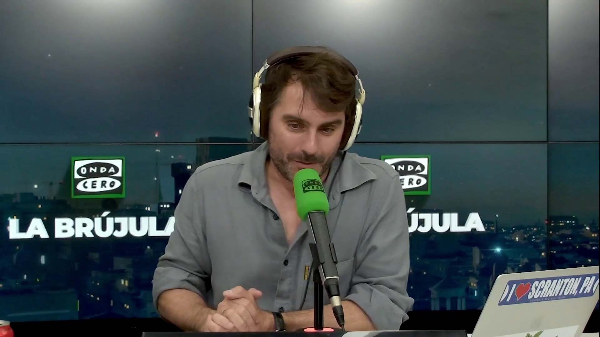 VÍDEO El monólogo de las ocho: "Con lo que se habrá aburrido el prófugo y ahora le aparece cada día un invitado" VÍDEO El monólogo de las ocho: "Con lo que se habrá aburrido el prófugo y ahora le aparece cada día un invitado"