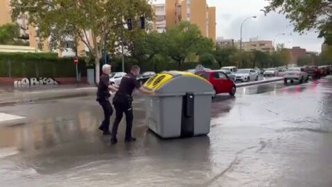 La avenida del Doctor Rico de Alicante esta mañana a la hora de entrar al colegio 