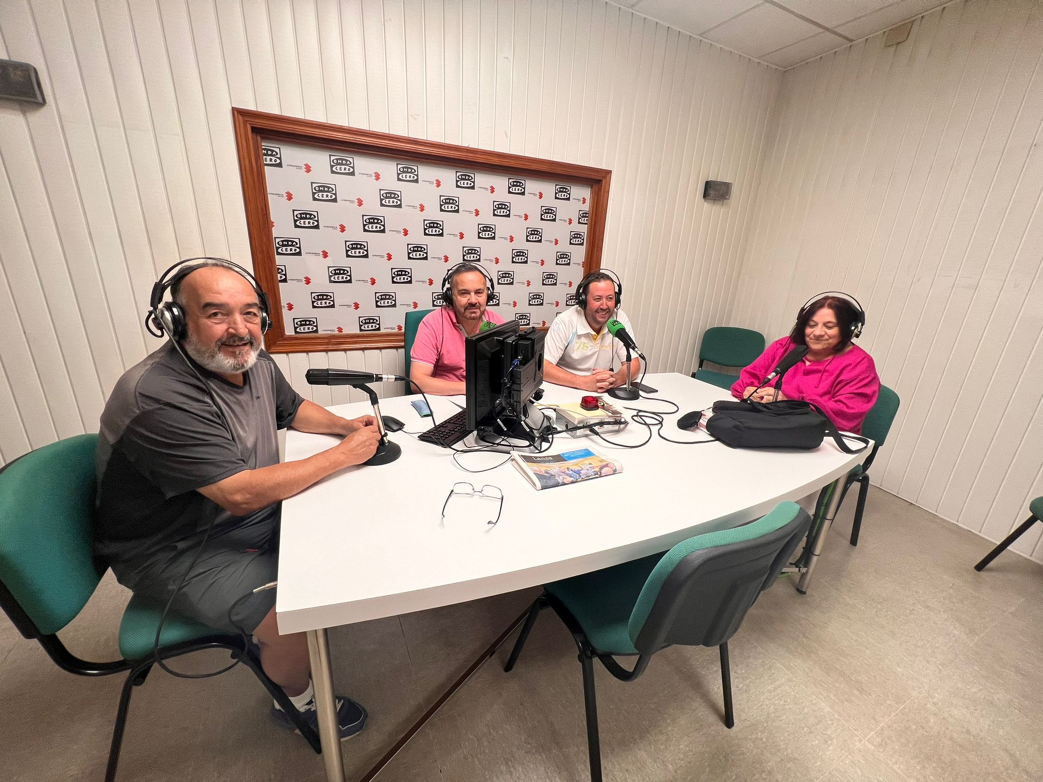 El Mini ha querido tratar otros temas, pero sin evitar lo más grave que nos está ocurriendo El Mini ha querido tratar otros temas, pero sin evitar lo más grave que nos está ocurriendo