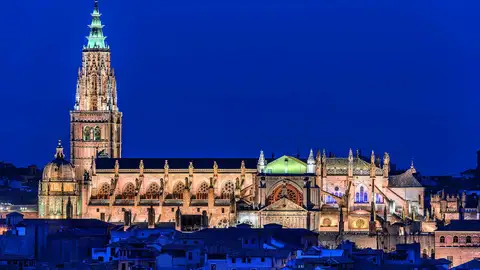 Vista nocturna de la catedral de Toledo Vista nocturna de la catedral de Toledo