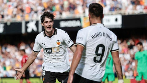 Hugo Duro celebra uno de sus goles ante el Atleti