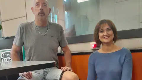 Carmen, Antonio y Chopo en los estudios de Onda cero Antonio es ciego. Carmen tiene una deficiencia visual grave