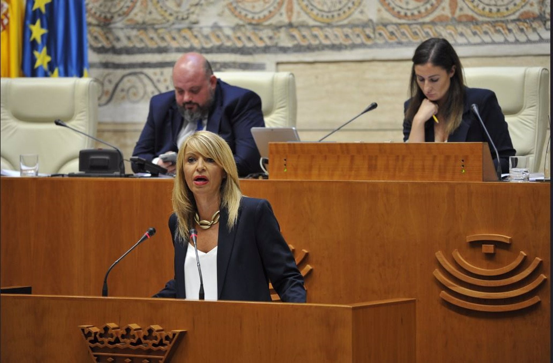 Piedad Álvarez será la nueva presidenta del Grupo Socialista en la Asamblea de Extremadura en sustitución de Vara Piedad Álvarez será la nueva presidenta del Grupo Socialista en la Asamblea de Extremadura en sustitución de Vara