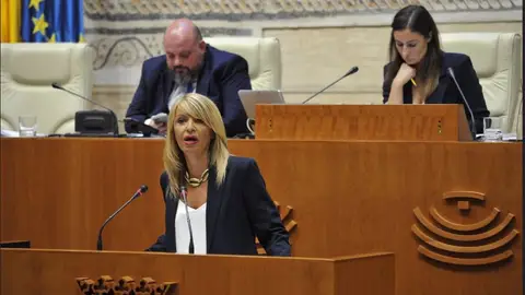 Piedad Álvarez será la nueva presidenta del Grupo Socialista en la Asamblea de Extremadura en sustitución de Vara Piedad Álvarez será la nueva presidenta del Grupo Socialista en la Asamblea de Extremadura en sustitución de Vara