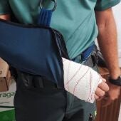 Uno de los agentes de la Guardia Civil de Chiclana atacados porun individuo en la madrugada de este domingo