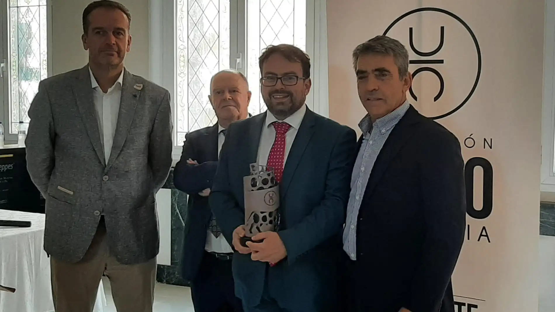 Javier Ruiz es premiado por el Capítulo de la Fundación del Toro de Lidia en Albacete