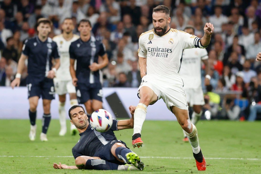 Carvajal, baja en Champions y duda para el derbi Carvajal, baja en Champions y duda para el derbi