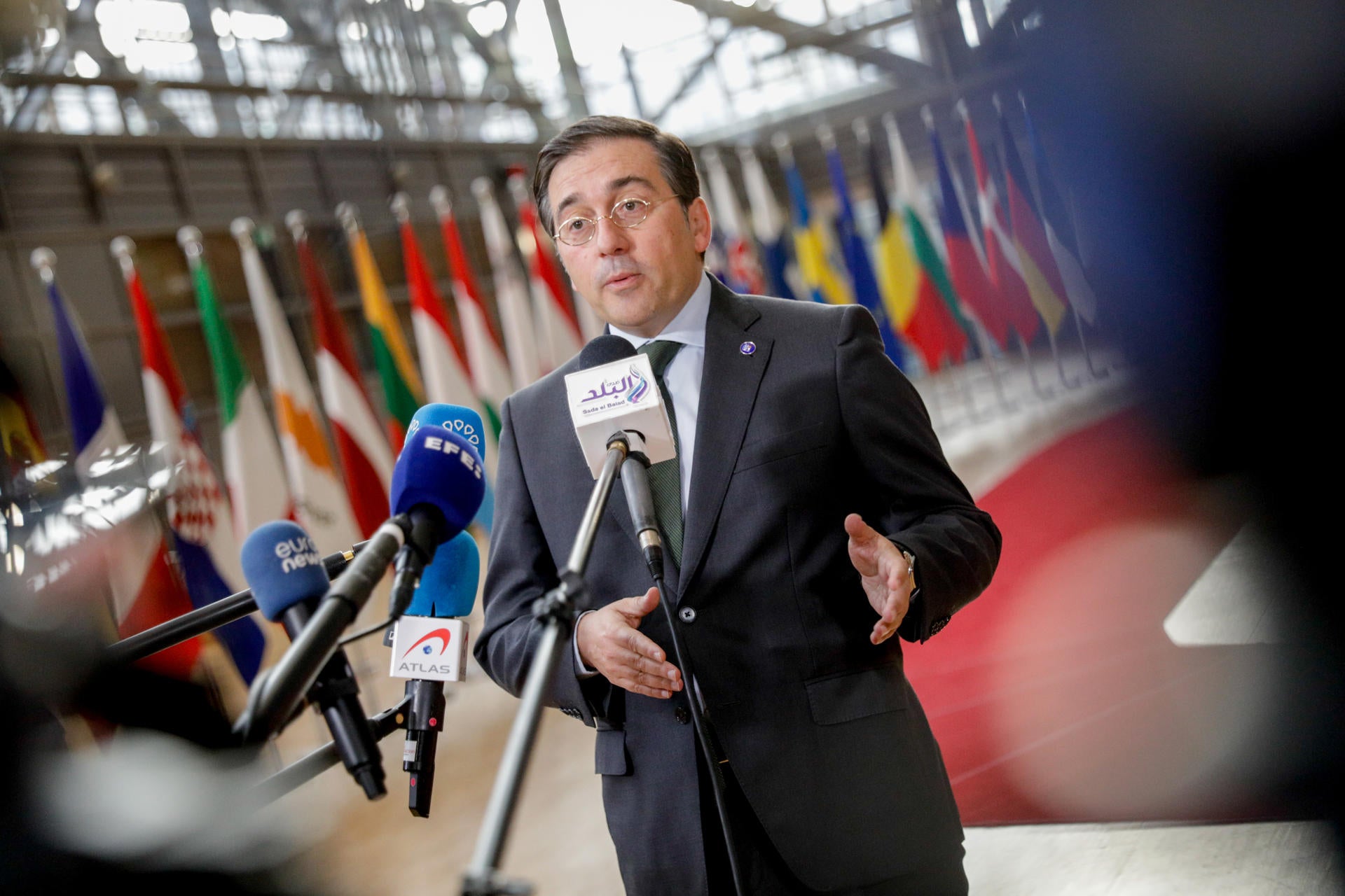 La Unión Europea aplaza la decisión sobre la oficialidad del catalán, el gallego y el euskera La Unión Europea aplaza la decisión sobre la oficialidad del catalán, el gallego y el euskera