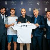 Oficial: El Valencia renueva cinco años con Puma